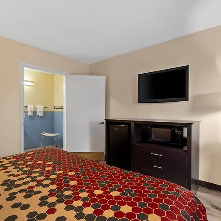 Econo Lodge Fredericksburg Near I-95 Экстерьер фото
