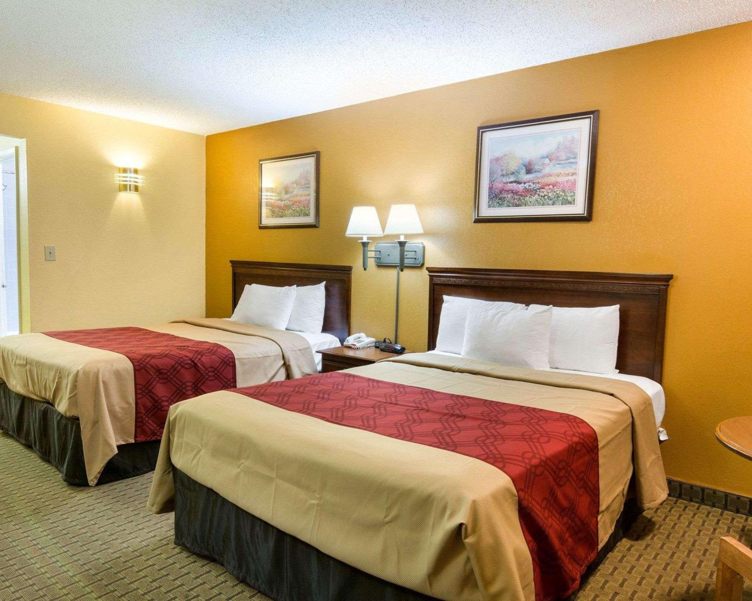 Econo Lodge Fredericksburg Near I-95 Экстерьер фото
