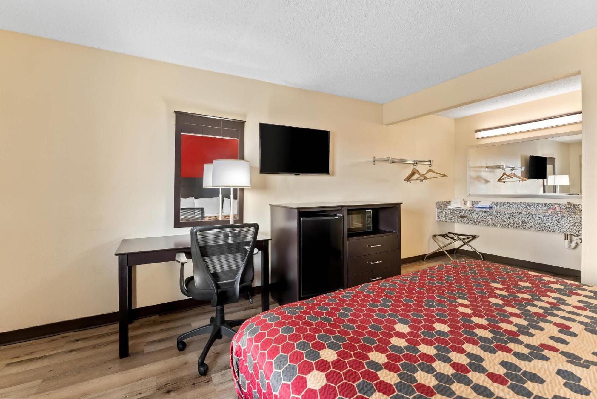 Econo Lodge Fredericksburg Near I-95 Экстерьер фото