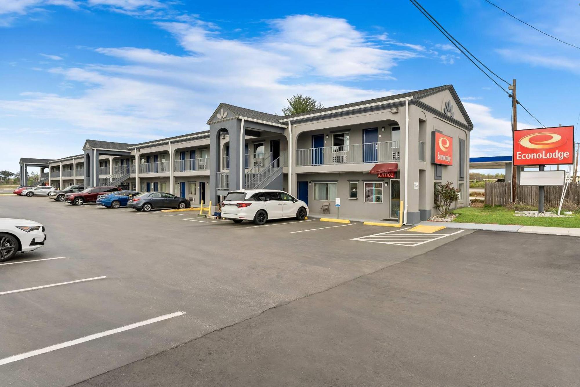 Econo Lodge Fredericksburg Near I-95 Экстерьер фото