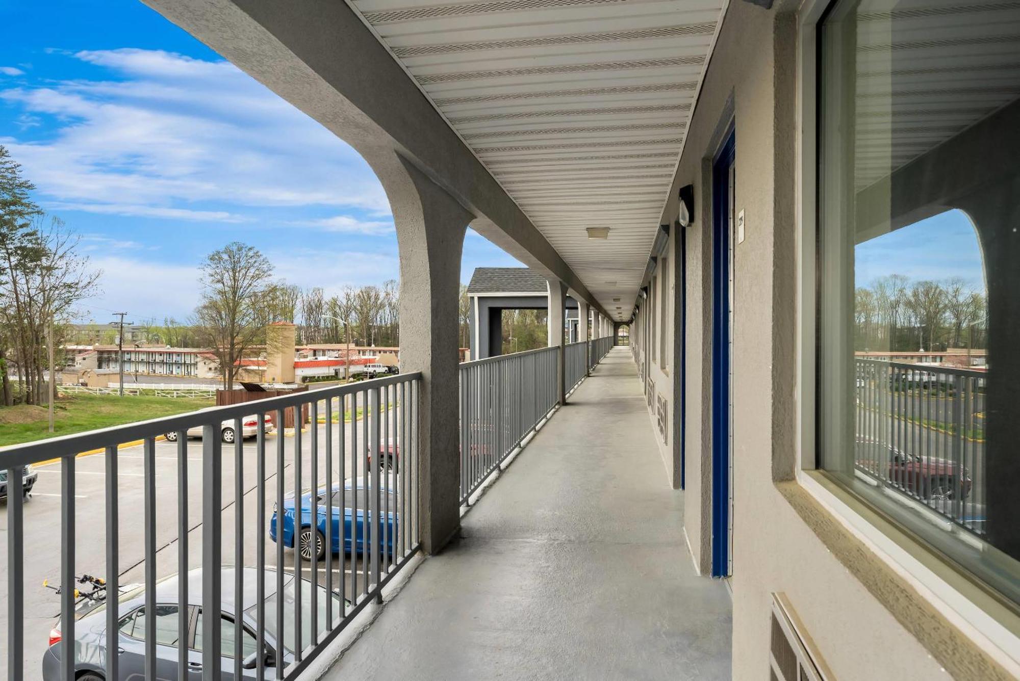 Econo Lodge Fredericksburg Near I-95 Экстерьер фото